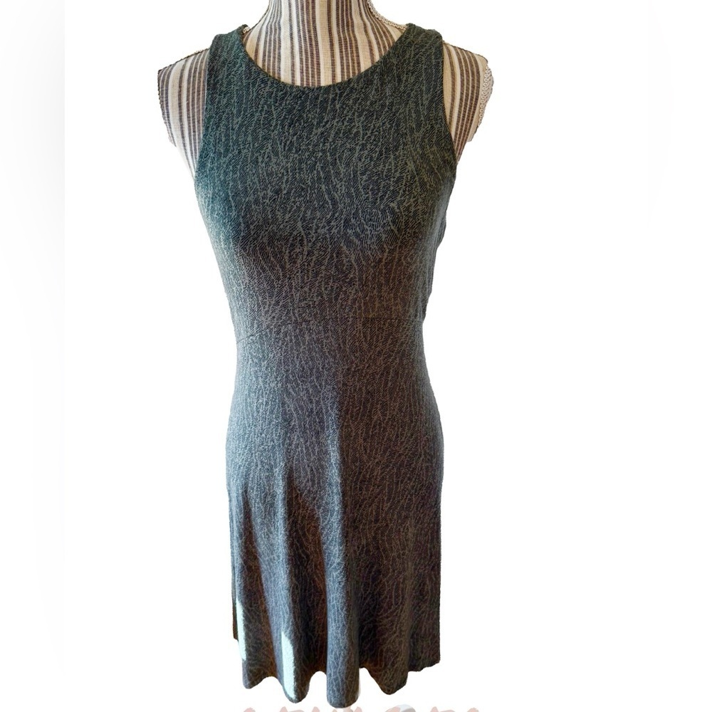 Athleta Green & Black Fit & Flare Dress